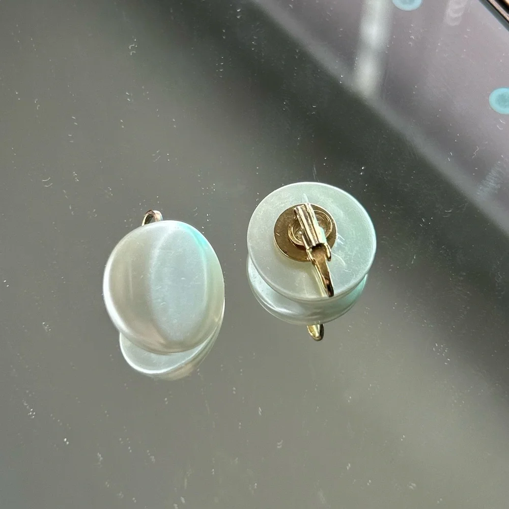 Antique Pearly White Clip-on Earrings - Picture 1 of 10